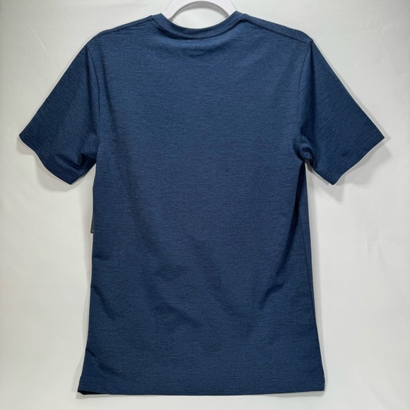 NWT New Travis Mathew Men's Scenic Vista Active Tee Small S T Shirt Exercise - Picture 4 of 4